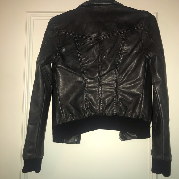 leather jacket - Picture 2 of 2